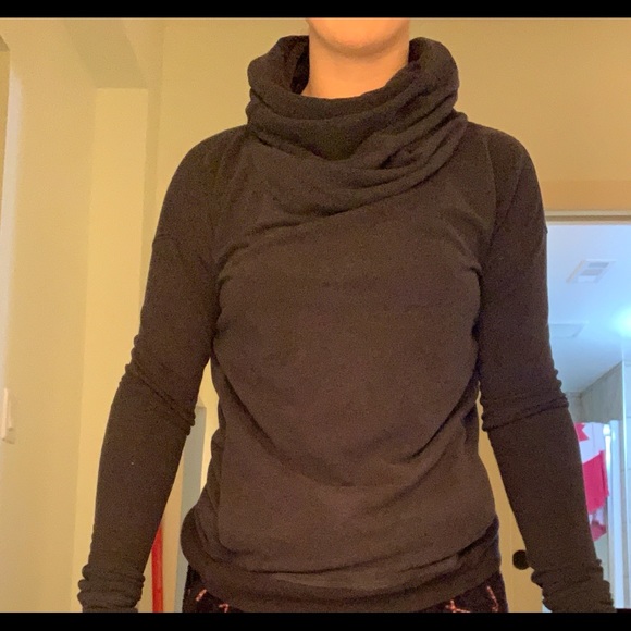 Lulu lemon turtleneck sweater - Picture 2 of 4